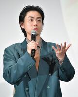 　ドラマの見どころを話す菅田将暉（撮影・持木克友）