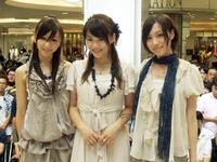 　新曲発表イベントを行った「Ｐｅｒｆｕｍｅ」の（左から）樫野有香、西脇綾香、大本彩乃＝０７年