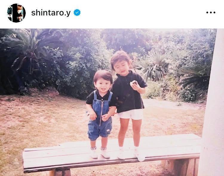 　姉弟ショット。山田親太朗のインスタグラム＠ｓｈｉｎｔａｒｏ．ｙ（２４年７月１０日付）より