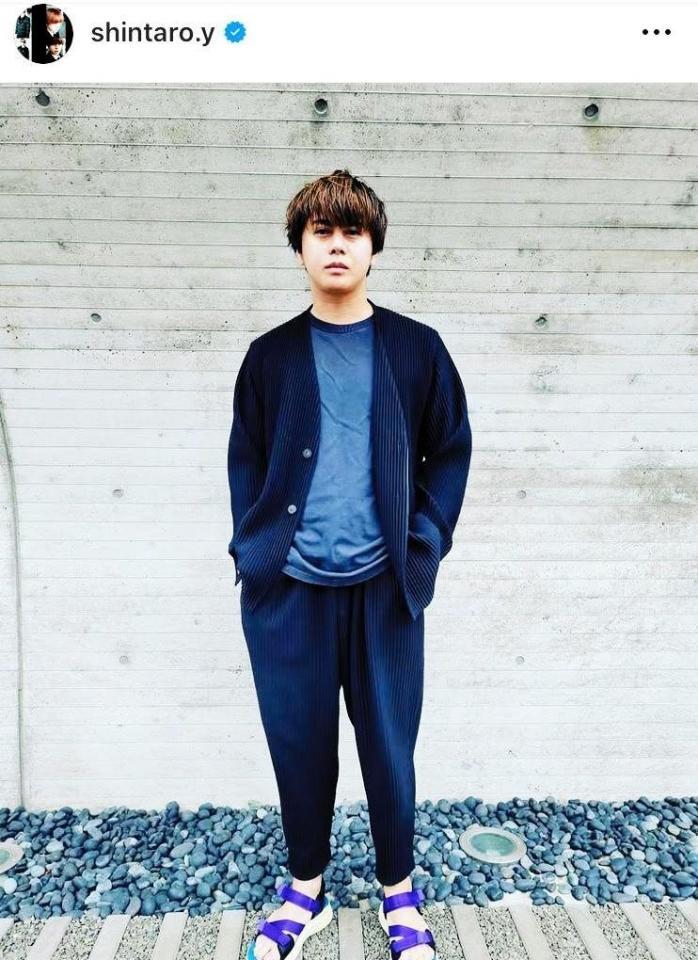 　山田親太朗のインスタグラム＠ｓｈｉｎｔａｒｏ．ｙ（２２年４月６日付）より