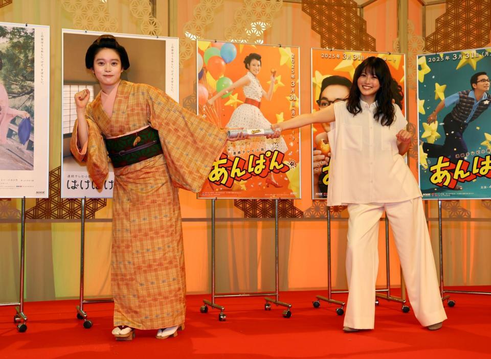 　ヒロイン交代でバトンタッチする高石あかり（左）と今田美桜（撮影・山口登）