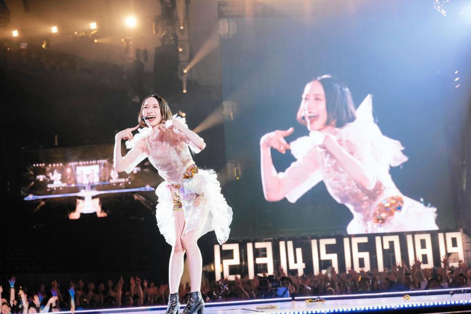 　パフォーマンスするのっち