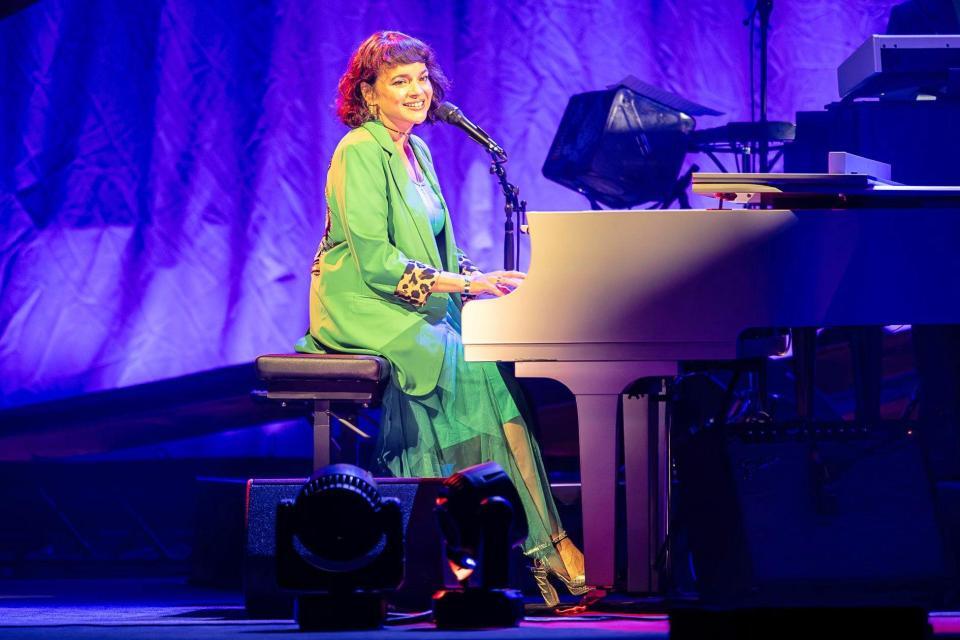 　３年ぶり６回目の来日公演を行ったノラ・ジョーンズ（写真：土居政則）