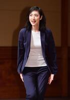 　イベントに登場した天海祐希（撮影・開出牧）