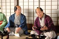 　ちらり映ったＵ字工事。ＮＨＫ大河ドラマ「べらぼう～蔦重栄華乃夢噺～」より