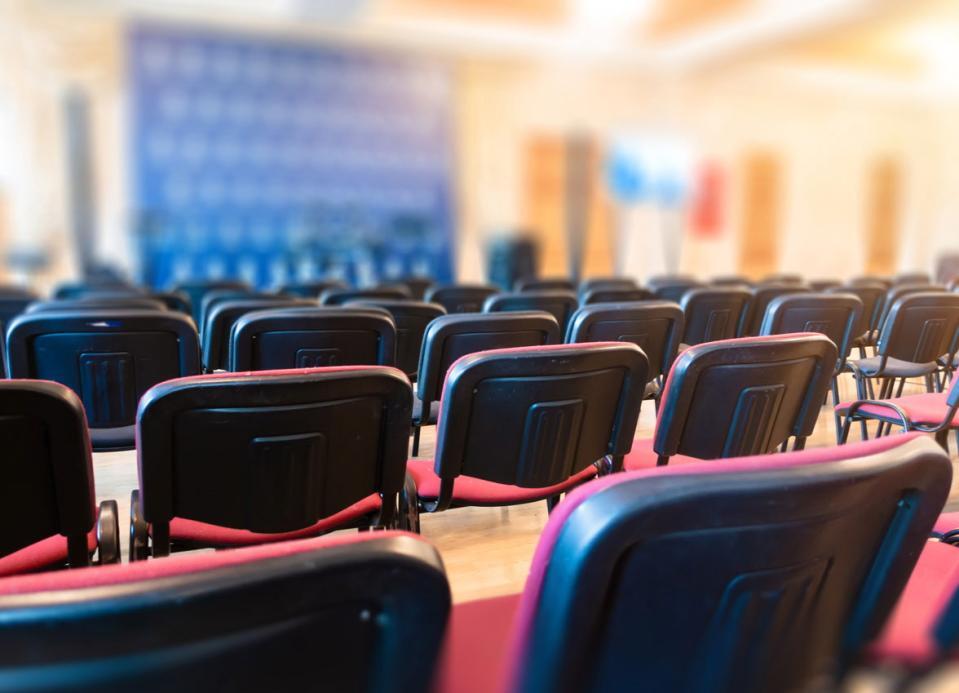 　小川晶市長が会見した　※写真はイメージです（dizfoto1973／stock.adobe.com）