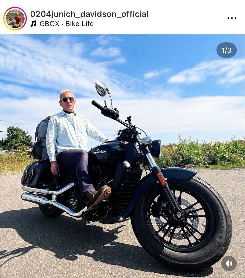 　ハーレーじゃないんかいｗでも、かっこいい！愛車にまたがる、じゅんいちダビッドソンのインスタグラム＠０２０４ｊｕｎｉｃｈ＿ｄａｖｉｄｓｏｎ＿ｏｆｆｉｃｉａｌより