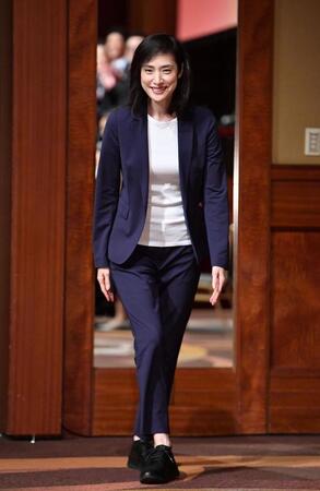 　イベントに登場した天海祐希（撮影・開出牧）