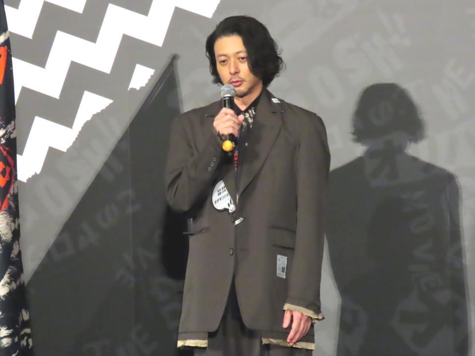 　映画「オリバーな犬、（Ｇｏｓｈ！！）　このヤロウ　ＭＯＶＩＥ」の初日舞台あいさつに登場したオダギリジョー