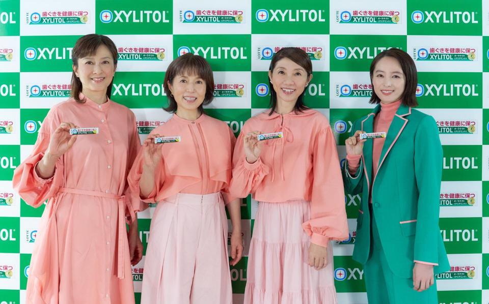 　ＣＭで共演した（左から）森尾由美、磯野貴理子、松居直美、清野菜名
