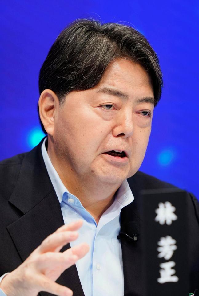 　自民党総裁選の討論イベントに出演し、発言する林官房長官