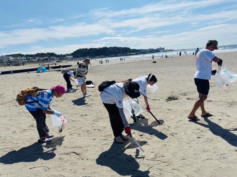 　イベントに出席した西村知美（中央）ら