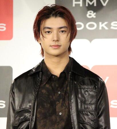 　発売イベントに登場した荒木飛羽