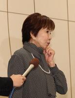 　思い出を語る十朱幸代（撮影・佐々木彰尚）