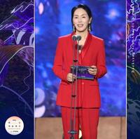 　百想芸術大賞の公式インスタグラム＠ｂａｅｋｓａｎｇ．ｏｆｆｉｃｉａｌより　故パク・ジアさん