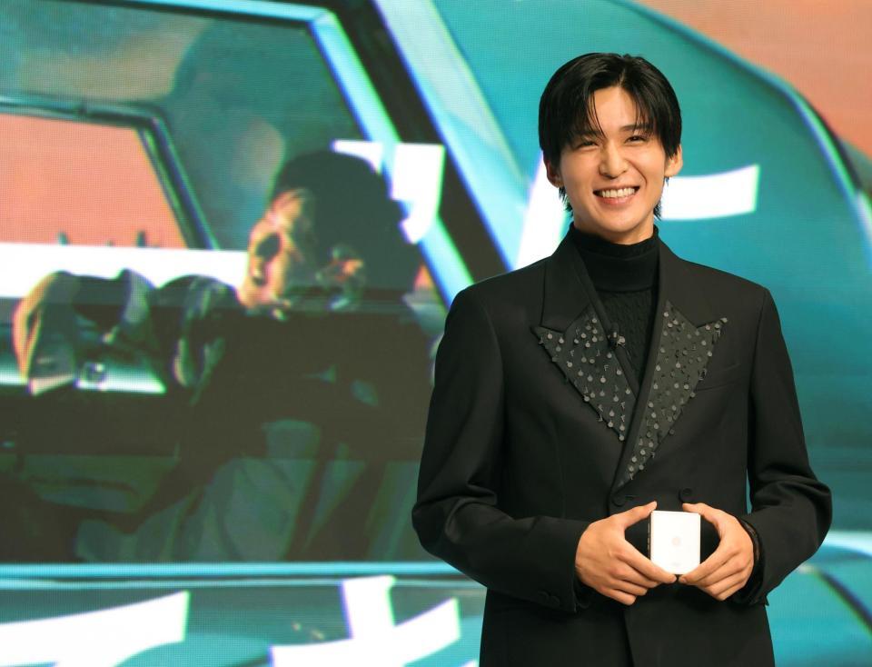 　アンバサダーとして登場したＳｎｏｗ　Ｍａｎの目黒蓮（撮影・西岡正）