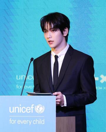 　ユニセフ韓国委員会の公式Ｘ＠ｕｎｉｃｅｆｋｏｒｅａより　米ユニセフ本部で行われた協定調印式で代表スピーチをしたＴＸＴのスビン