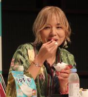 　新商品発表会に出席した山口智子