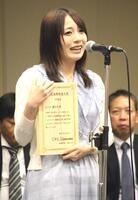 　喜びを語る佐々木優佳里