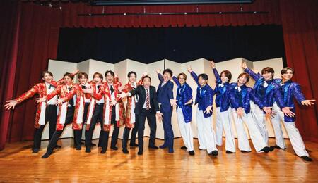 　初共演を果たしたＳＨＯＷ－ＷＡ、ナイツ、ＭＡＴＳＵＲＩ