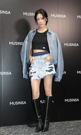 　ポップアップストアに登場した安斉星来（撮影・西岡正）