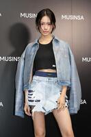 　ポップアップストアに登場した安斉星来（撮影・西岡正）