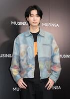 　ポップアップストアに登場した桜田通（撮影・西岡正）