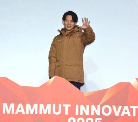　「マムート秋冬コレクション発表会　～マムート・イノベーション～」に登場した岡田准一