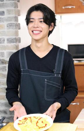 　オムライスを調理したｔｉｍｅｌｅｓｚ・松島聡