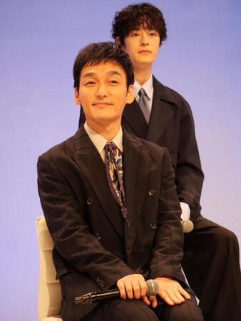 　制作発表に登場した草彅剛