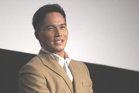 　舞台あいさつに登壇した市原隼人