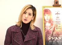 　舞台への意気込みを語る柚香光（撮影・高部洋祐）