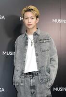 　ポップアップストアに登場した綱啓永（撮影・西岡正）