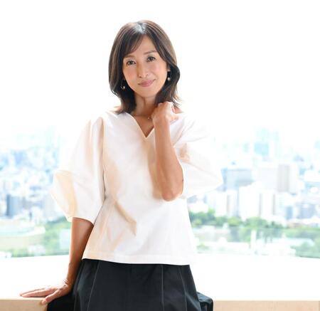 　２７年ぶりの写真集を発売する“伝説のグラビアクイーン”かとうれいこ（撮影・伊藤笙子）