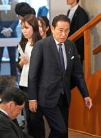 　自民党総裁選の投開票に臨む岸田前首相
