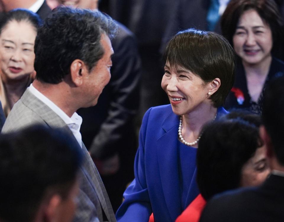 　笑顔を見せる、自民党の新総裁に選出された高市早苗氏