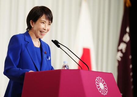 　自民党新総裁となり会見に臨む高市早苗氏（代表撮影）