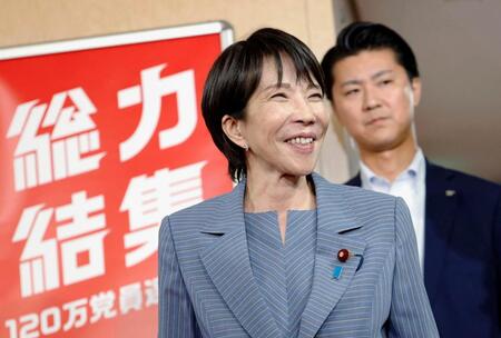 　麻生元首相との会談を終えた自民党の高市総裁