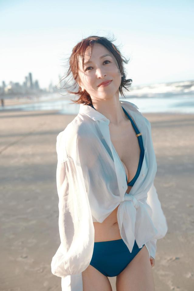 　２７年ぶりの写真集をオーストラリアで撮影したかとうれいこ（©三宮幹史／講談社）