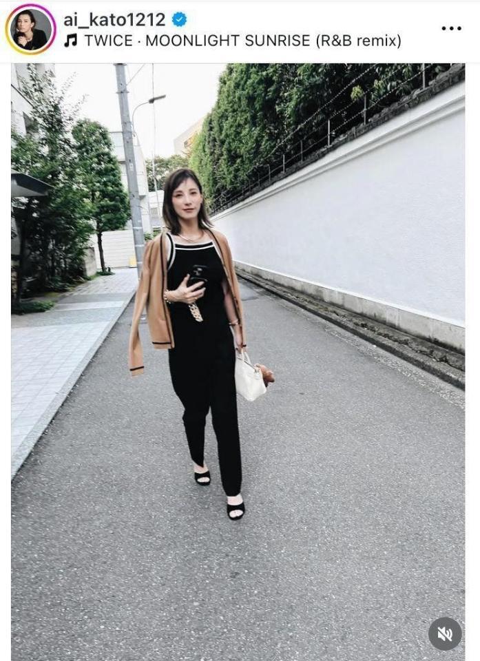 　お気に入りのカルティエのネックレスはこの時も。加藤あいのインスタグラム＠ａｉ＿ｋａｔｏ１２１２（９月１９日付）より