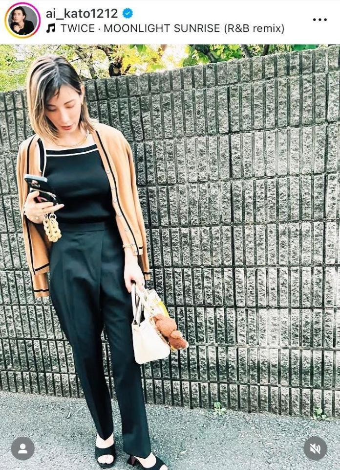 　お気に入りのカルティエのネックレスはこの時も。加藤あいのインスタグラム＠ａｉ＿ｋａｔｏ１２１２（９月１９日付）より