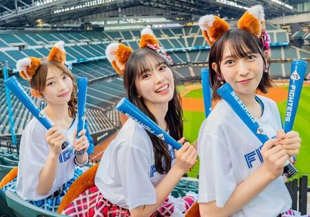 　ＭＶを撮影した超ときめき♡宣伝部の（左から）辻野かなみ、坂井仁香、小泉遥香