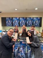 　イベントに出席した（前列左から）和田まんじゅう、内海誠子（後列同）Ｙｏｓｈｉｋｏ、Ｍｉｙｕｋｉ、Ｍａｈｉｒｕ、