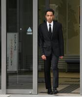 　釈放された草間リチャード敬太容疑者（撮影・伊藤笙子）