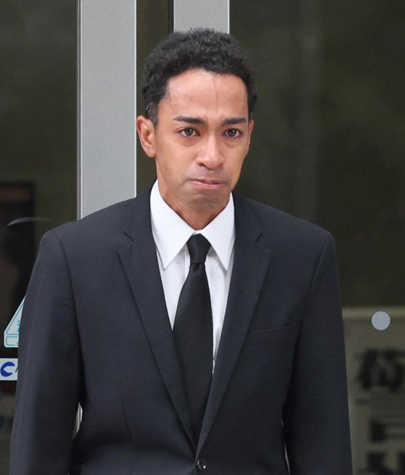 　釈放された草間リチャード敬太容疑者（撮影・石井剣太郎）