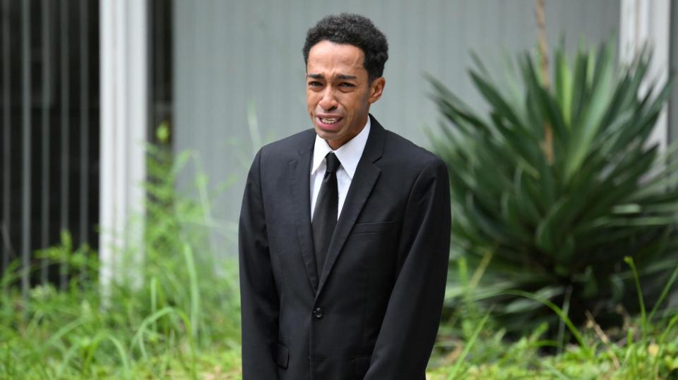 　釈放された草間リチャード敬太容疑者（撮影・伊藤笙子）