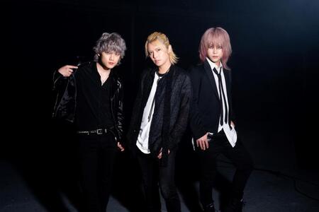 　（左から）ｋｙｏｈｅｙ、手越祐也、Ｆｕｒｕｔａｔｓｕ
