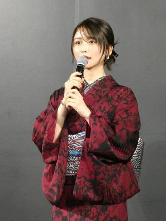 　着物姿の長濱ねる