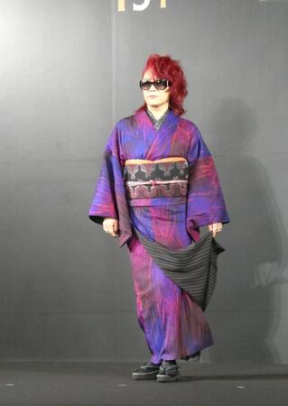 　着物姿の大黒摩季