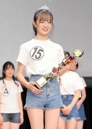 「松竹ジャパングランプリ２０２１ガールズコンテスト」でグランプリを獲得した中島瑠菜さん＝東京・原宿のＷＩＴＨ　ＨＡＲＡＪＵＫＵ　ＨＡＬＬ（２０２１年撮影）